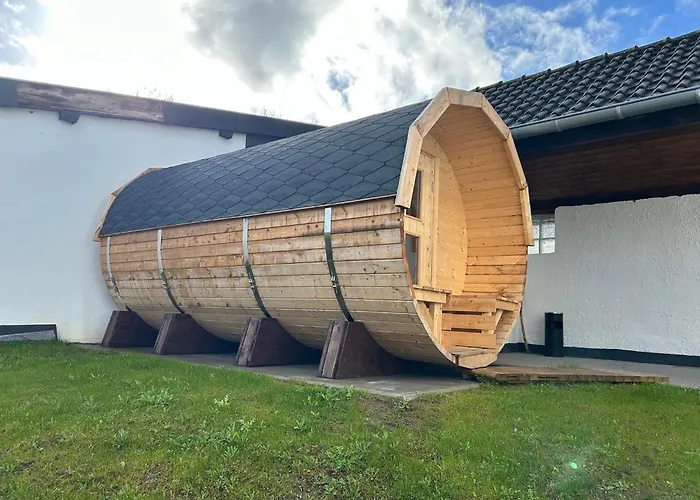 Bienenhaus 1 * Montjoie