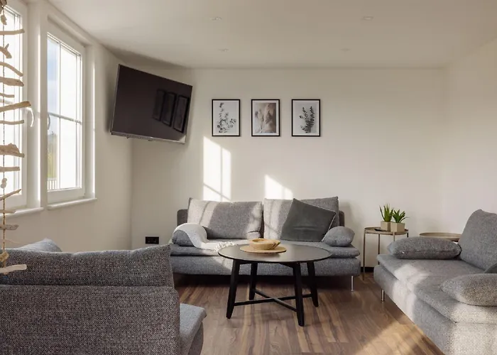 Bienenhaus 1 Montjoie